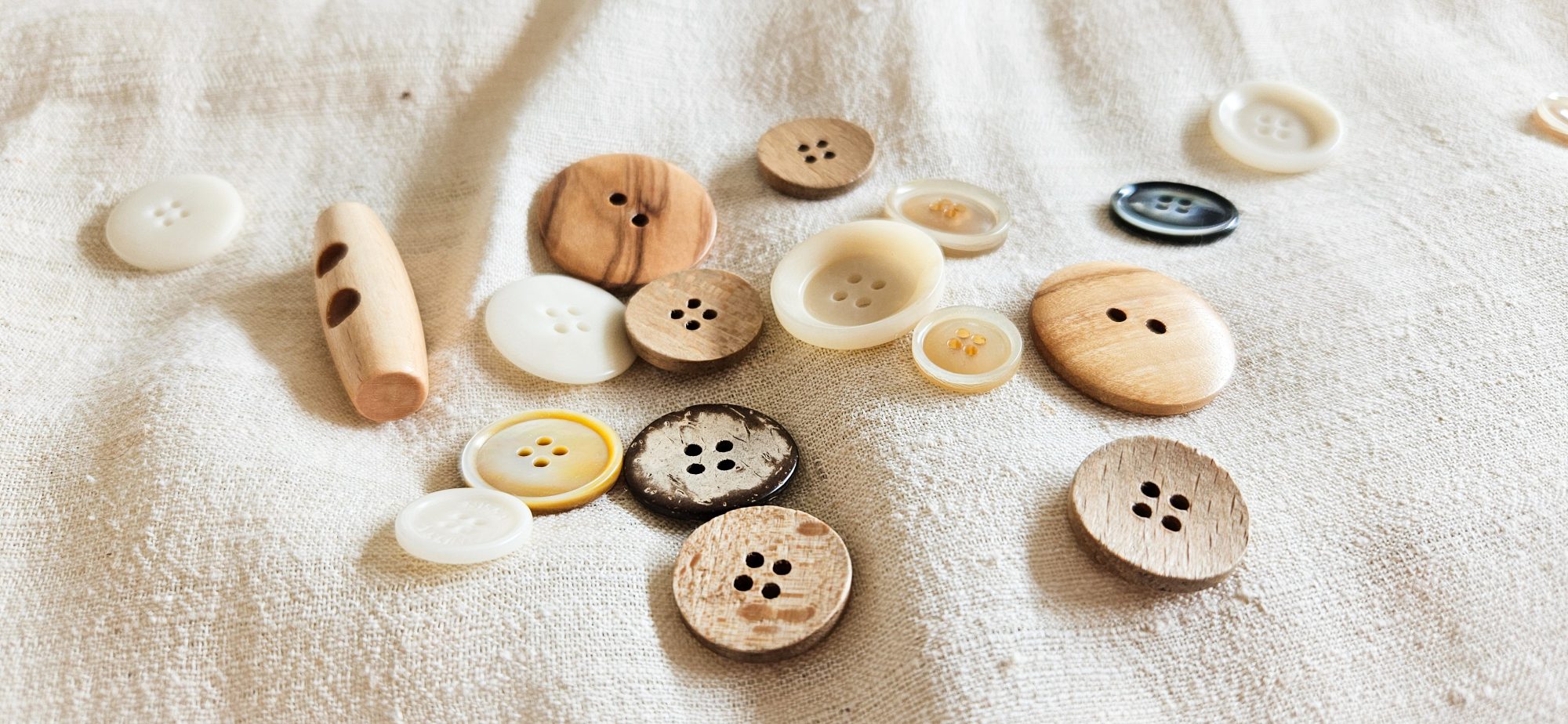 Nasturi din materiale naturale